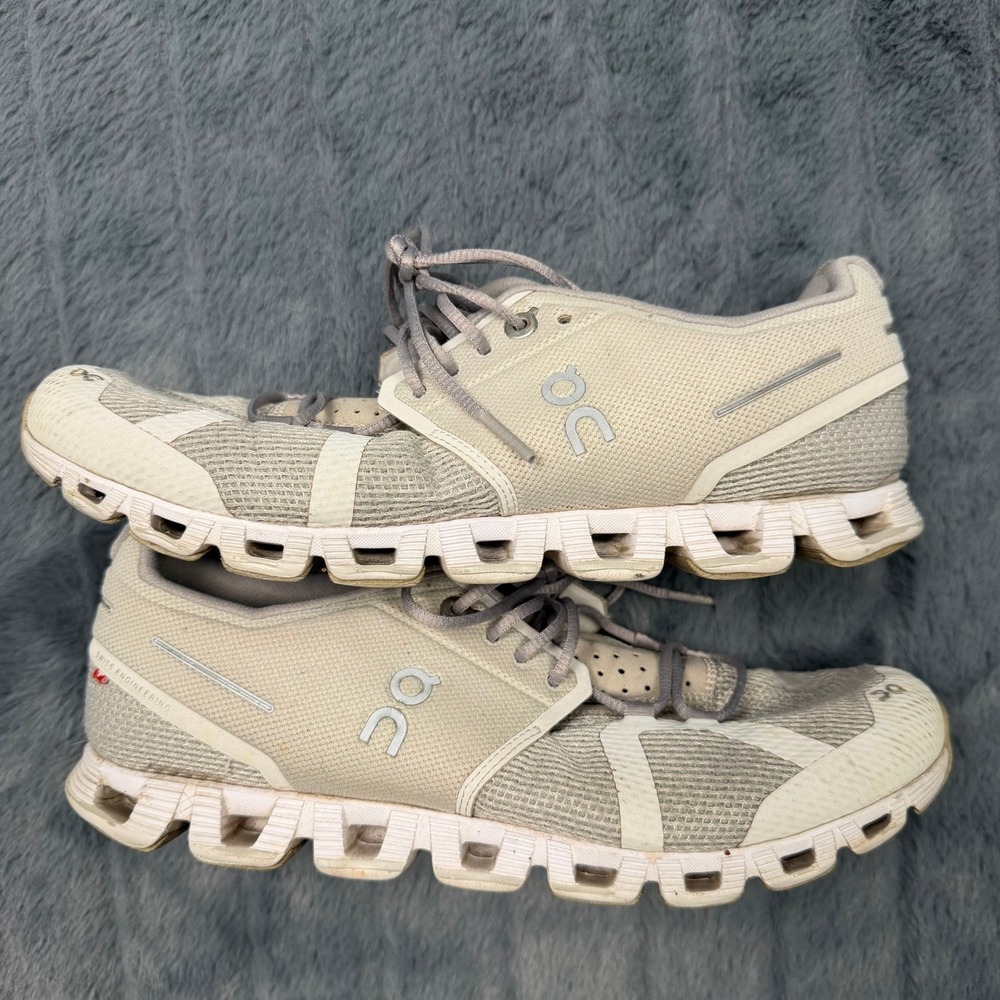 On Cloud Running Shoes Womens 8 Cream Grey Low Top Sneakers Swiss Engineering